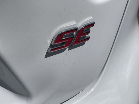 Used 2025 Toyota Corolla SE FWD image 9