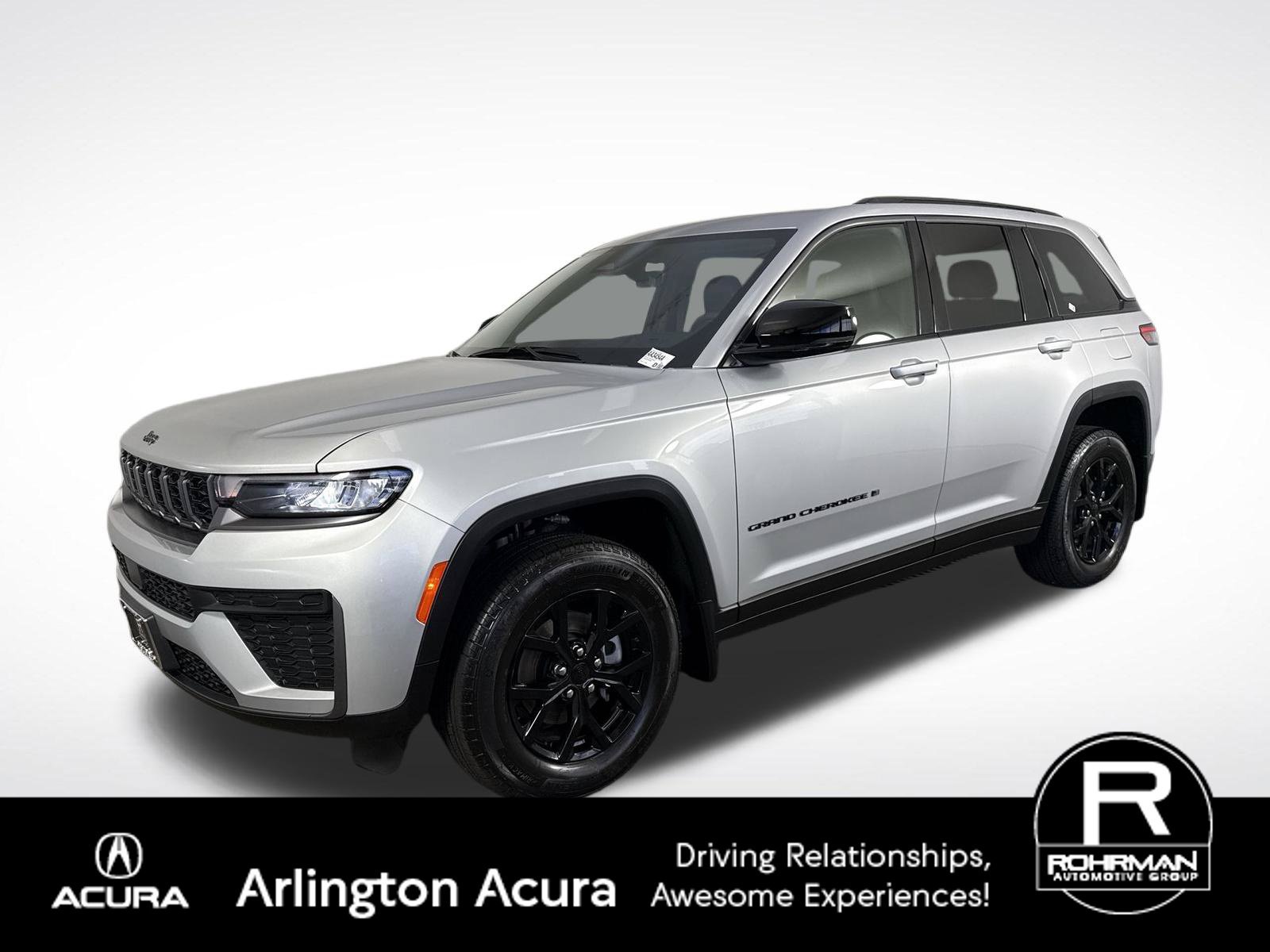 Used 2026 Jeep Grand Cherokee Altitude AWD/4WD image 2