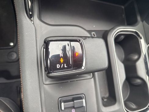 Used 2023 GMC Sierra 1500 AT4 w/ Technology Package image 29