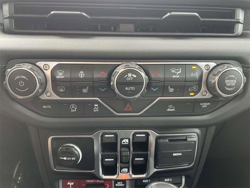 New 2025 Jeep Gladiator Rubicon w/ Convenience Group image 20