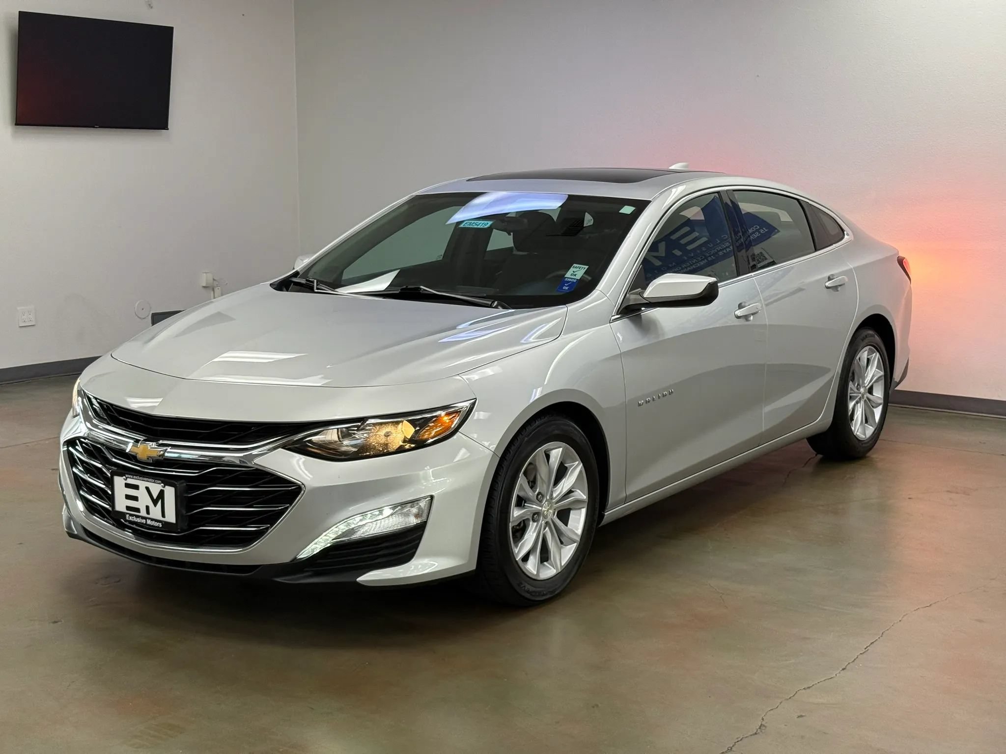 Used 2022 Chevrolet Malibu LT FWD image 4