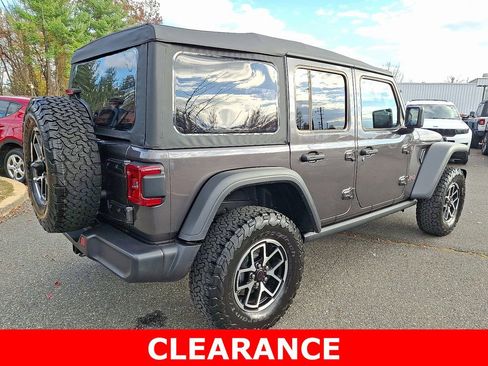 Used 2025 Jeep Wrangler Rubicon image 6