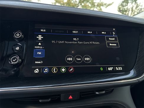 Used 2023 Buick Envision Essence image 16