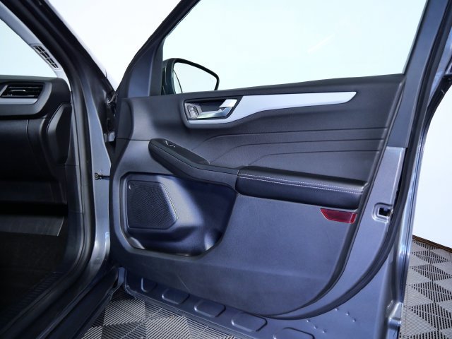 Certified 2025 Ford Escape Platinum AWD/4WD image 10
