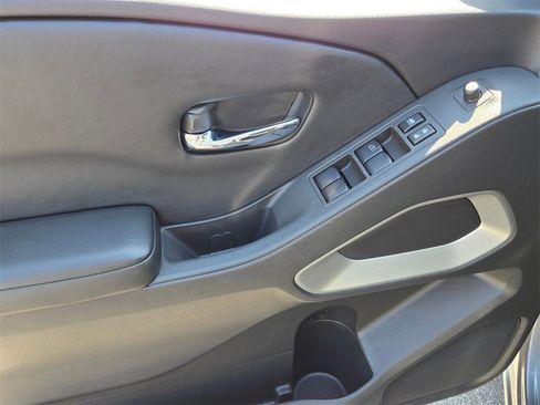 Used 2025 Nissan Frontier SV w/ Tow Package image 22