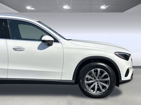 Used 2023 Mercedes-Benz GLC 300 image 34