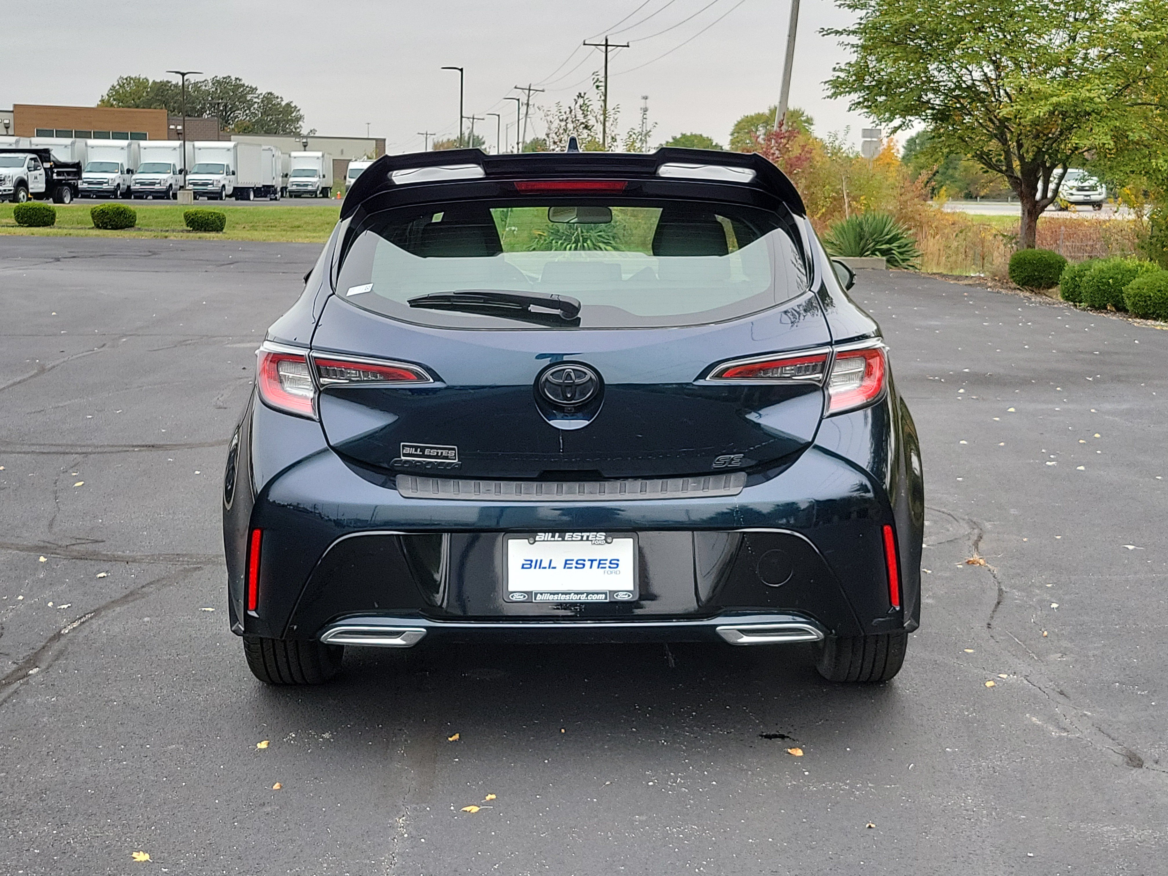 Used 2022 Toyota Corolla SE w/ SE Preferred Package FWD image 3