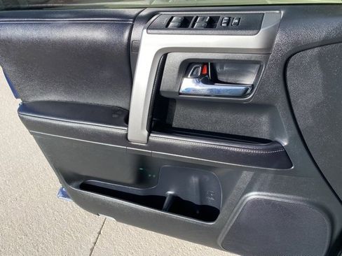 Used 2016 Toyota 4Runner SR5 image 13