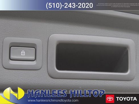 Used 2025 MAZDA CX-30 AWD 2.5 S w/ Preferred Package image 11