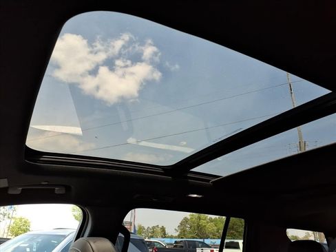 New 2026 Chevrolet Traverse LT w/ Sun and Wheel Package image 11