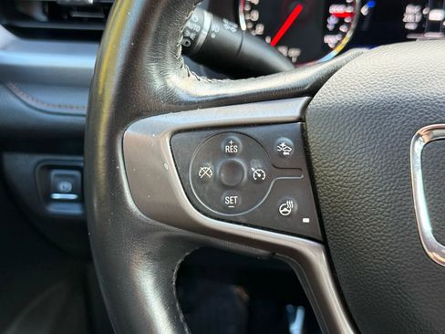 Used 2022 GMC Acadia AT4 w/ Technology Package image 11