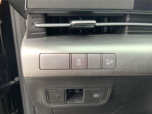 Used 2024 Hyundai Kona SEL AWD/4WD image 17