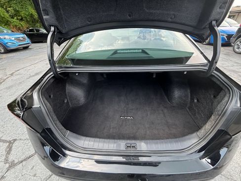 Used 2025 Nissan Altima 2.5 SV FWD image 26