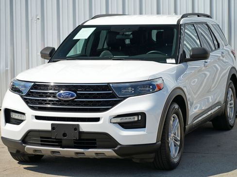 Used 2020 Ford Explorer XLT w/ Equipment Group 202A image 46