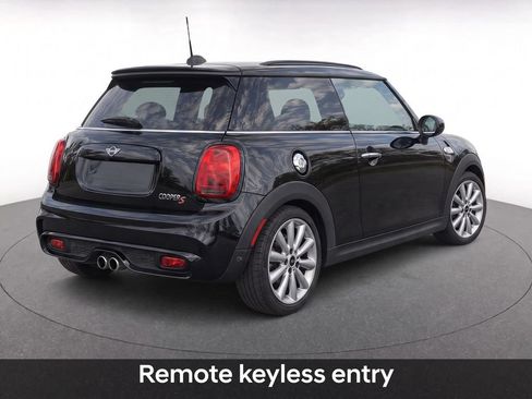 Used 2019 MINI Cooper S FWD image 3