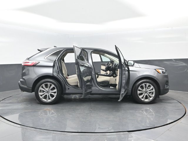 Certified 2024 Ford Edge Titanium AWD/4WD image 27