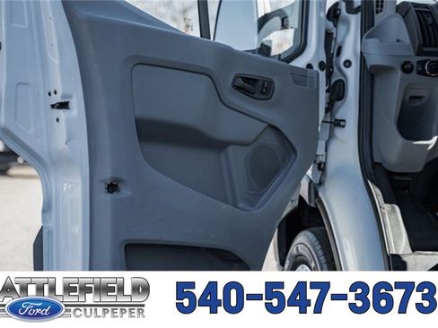 Used 2015 Ford Transit 250 130 Medium Roof w/ Exterior Upgrade Package image 23