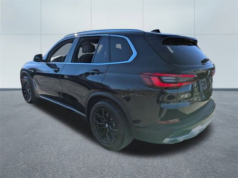 Used 2025 BMW X5 xDrive50e image 5