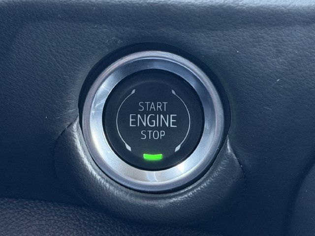 Used 2025 Chevrolet Suburban LT RWD image 20