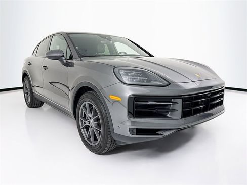 Certified 2025 Porsche Cayenne Coupe image 7