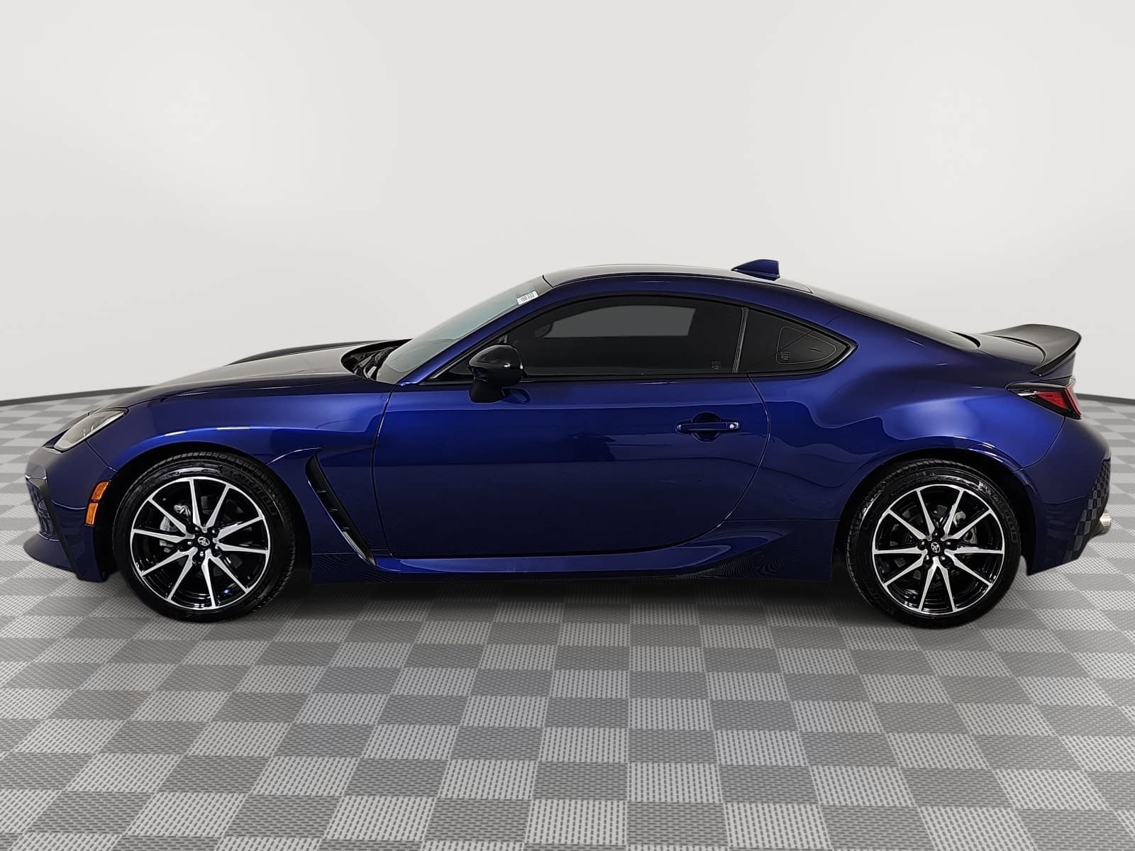 Used 2024 Toyota GR86 RWD image 5