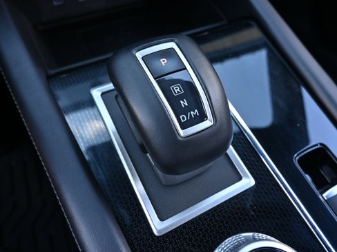 Used 2023 Mitsubishi Outlander SE image 30