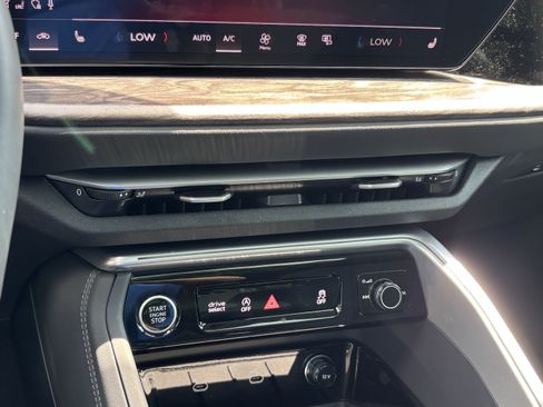 Certified 2025 Audi Q5 Premium AWD/4WD image 29