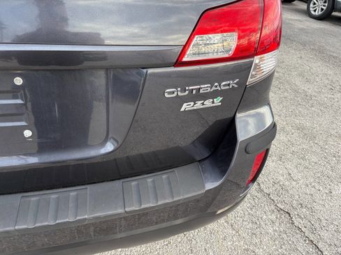 Used 2011 Subaru Outback 2.5i image 11
