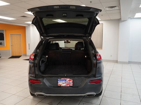 Used 2015 Jeep Cherokee Limited image 9