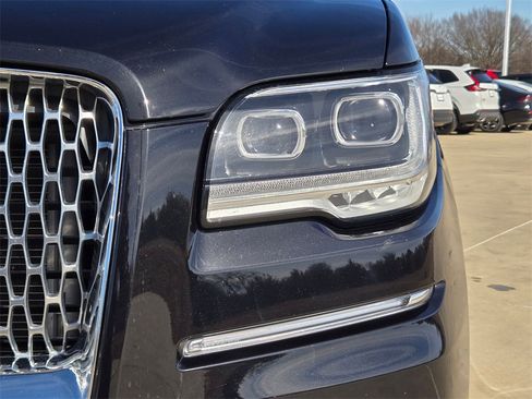 Used 2024 Lincoln Navigator Reserve image 38