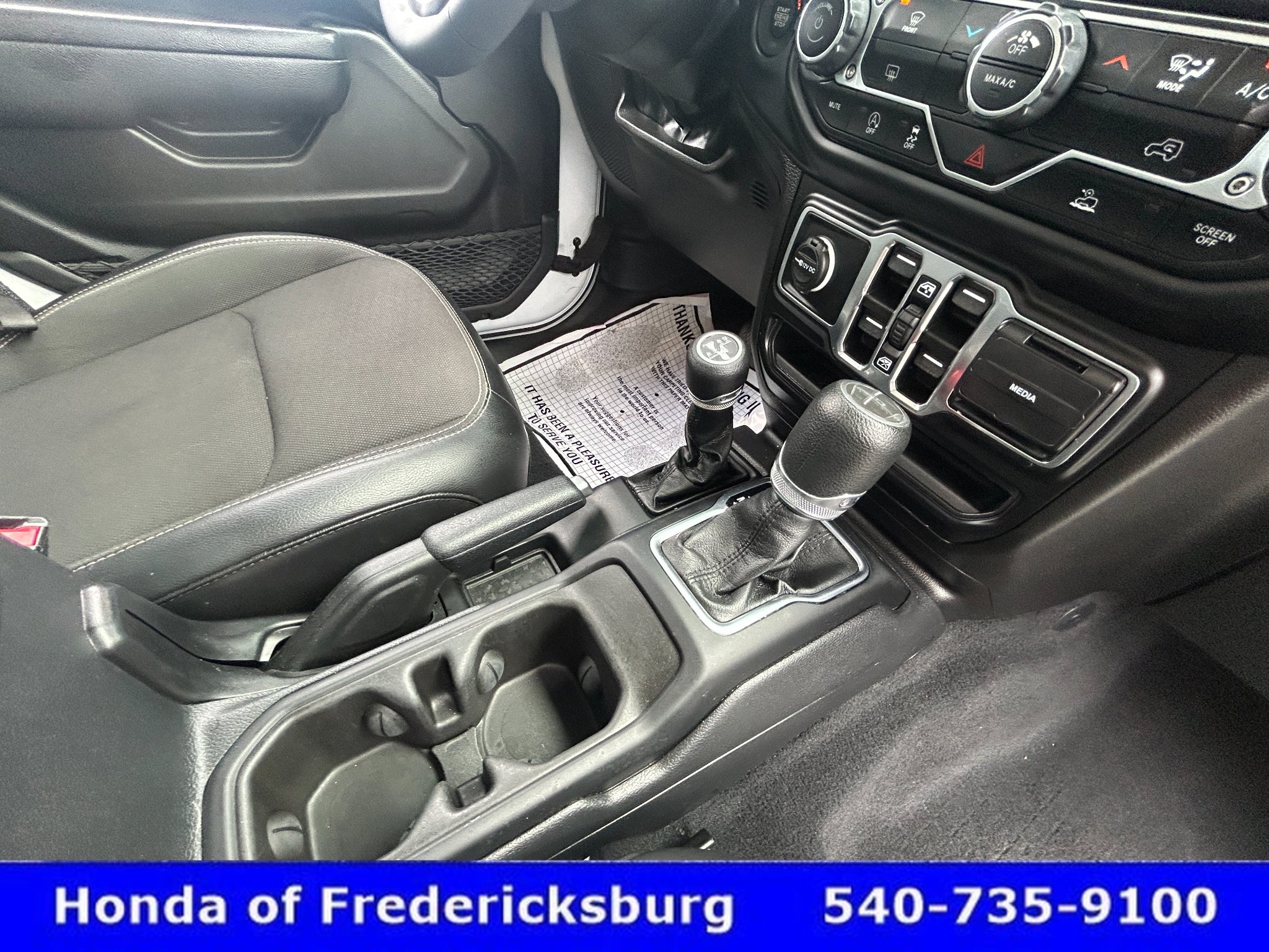 Used 2023 Jeep Gladiator Sport AWD/4WD image 22