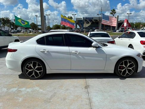 Used 2020 Alfa Romeo Giulia Ti w/ Active Blind Spot Package AWD/4WD image 7