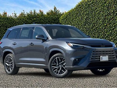 New 2026 Lexus TX 350 AWD image 2