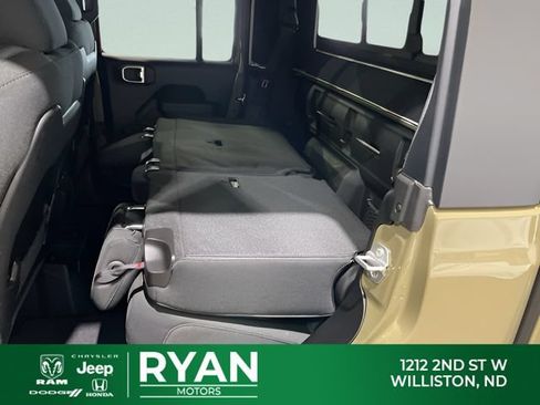 New 2026 Jeep Gladiator Mojave w/ Technology Group AWD/4WD image 51