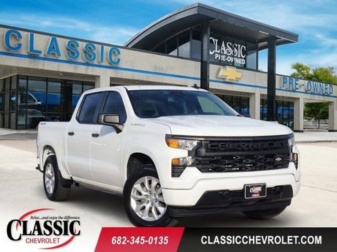 Used 2023 Chevrolet Silverado 1500 Custom image 1
