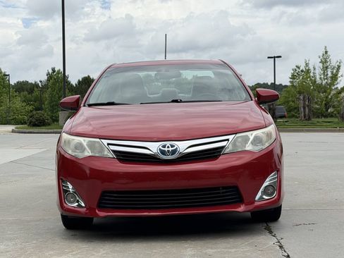 Used 2012 Toyota Camry XLE w/ Convenience Pkg FWD image 2