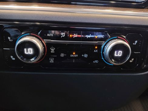 Used 2024 GMC Sierra 1500 Elevation AWD/4WD image 19