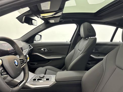 New 2026 BMW 330i xDrive Sedan w/ Convenience Package AWD/4WD image 24
