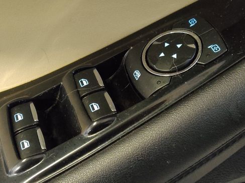 Used 2020 Ford Edge SEL image 27