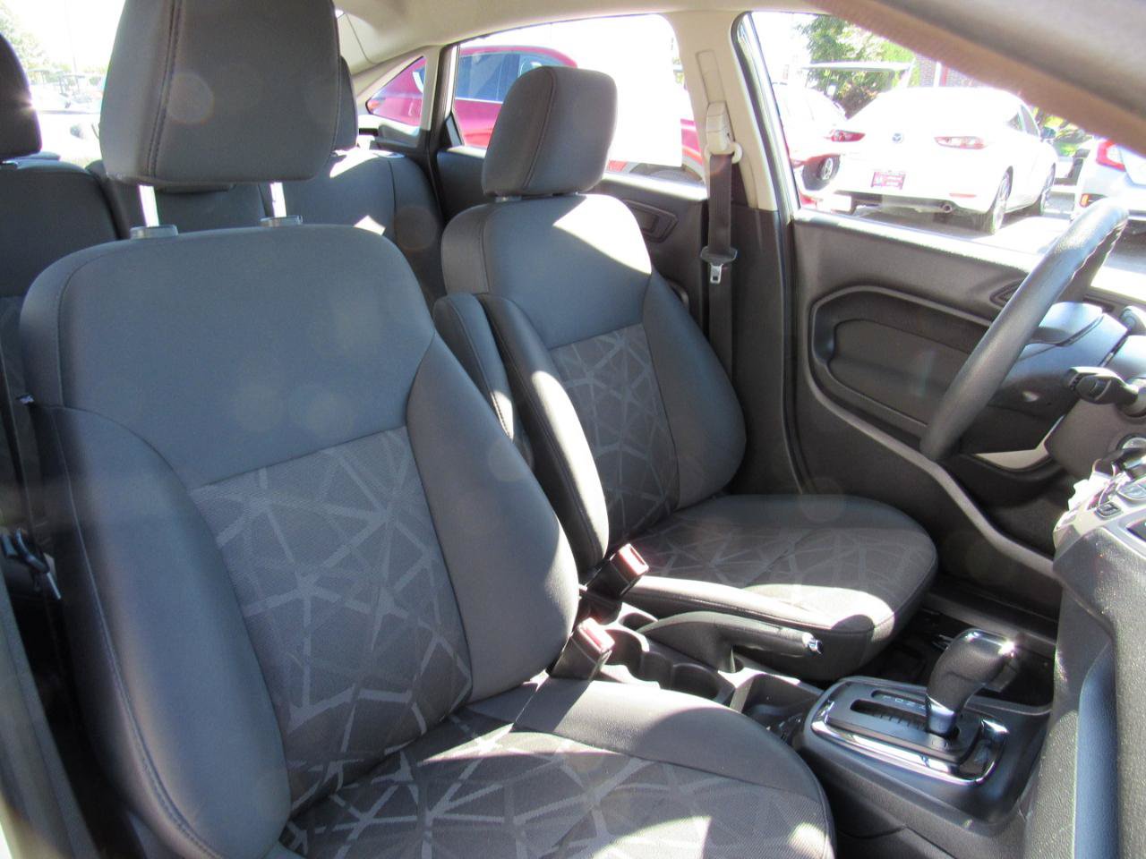 Used 2012 Ford Fiesta SE FWD image 22