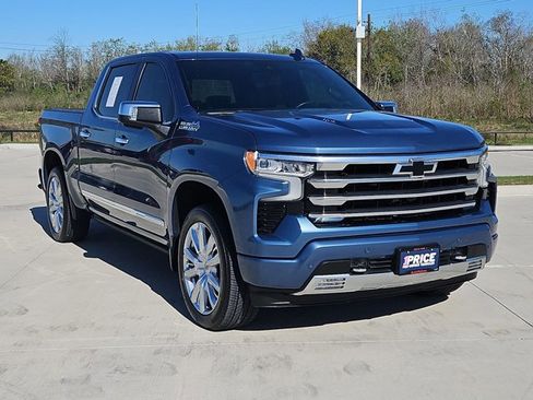 Used 2024 Chevrolet Silverado 1500 High Country w/ High Country Premium Package image 3