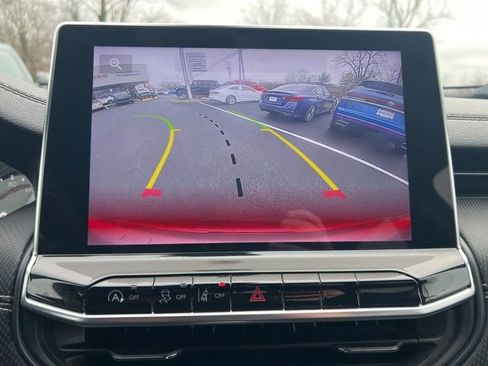 Used 2023 Jeep Compass Altitude image 13