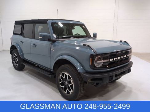 Used 2022 Ford Bronco Outer Banks AWD/4WD image 1