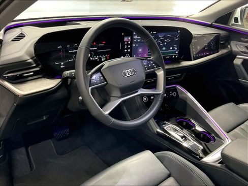 Certified 2025 Audi Q5 Prestige image 15
