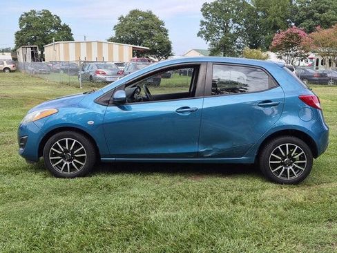 Used 2012 MAZDA MAZDA2 Sport FWD image 2