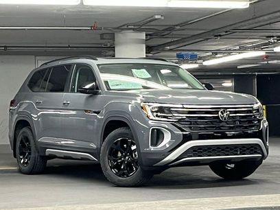 New 2026 Volkswagen Atlas Peak Edition