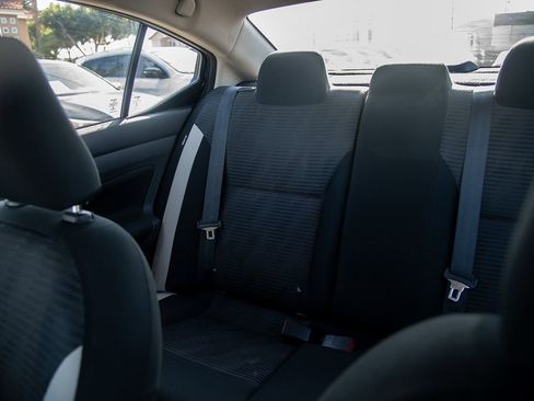 Used 2021 Nissan Versa SV image 20