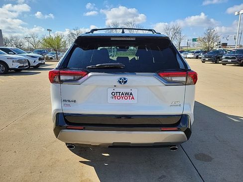 Used 2024 Toyota RAV4 XSE w/ Weather Package AWD/4WD image 6