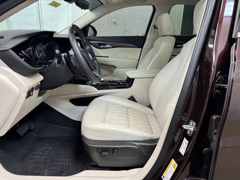 Used 2023 Buick Envision Avenir image 13
