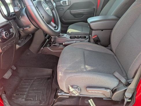 Used 2025 Jeep Gladiator Sport AWD/4WD image 14
